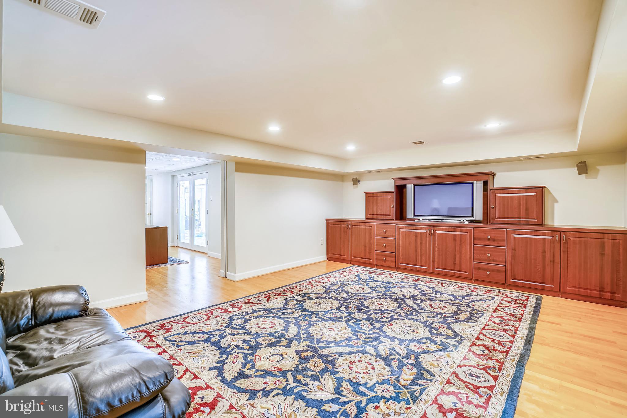 1728 Ruxton Road Towson, MD 21204 - Photo 43 of 61