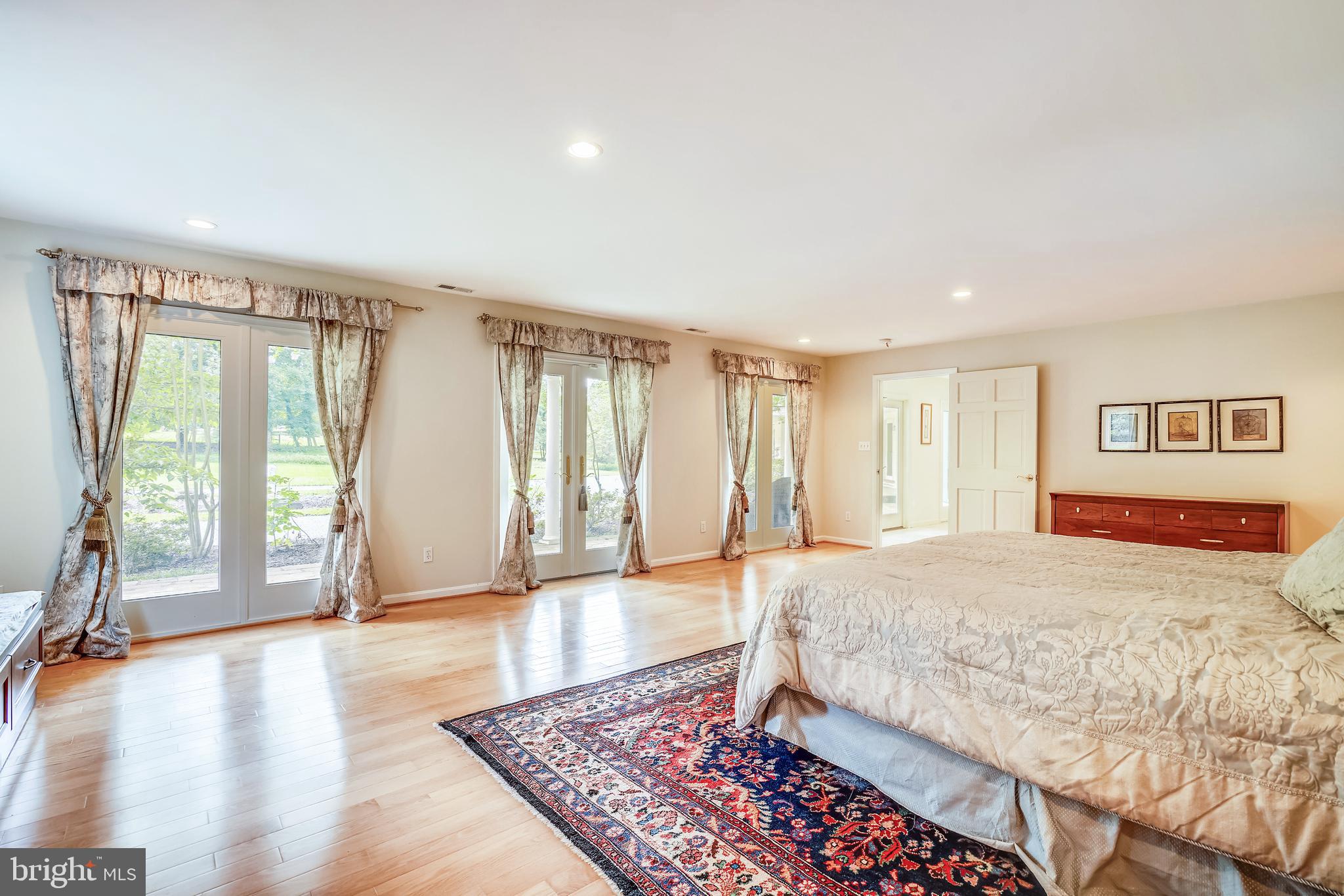 1728 Ruxton Road Towson, MD 21204 - Photo 54 of 61