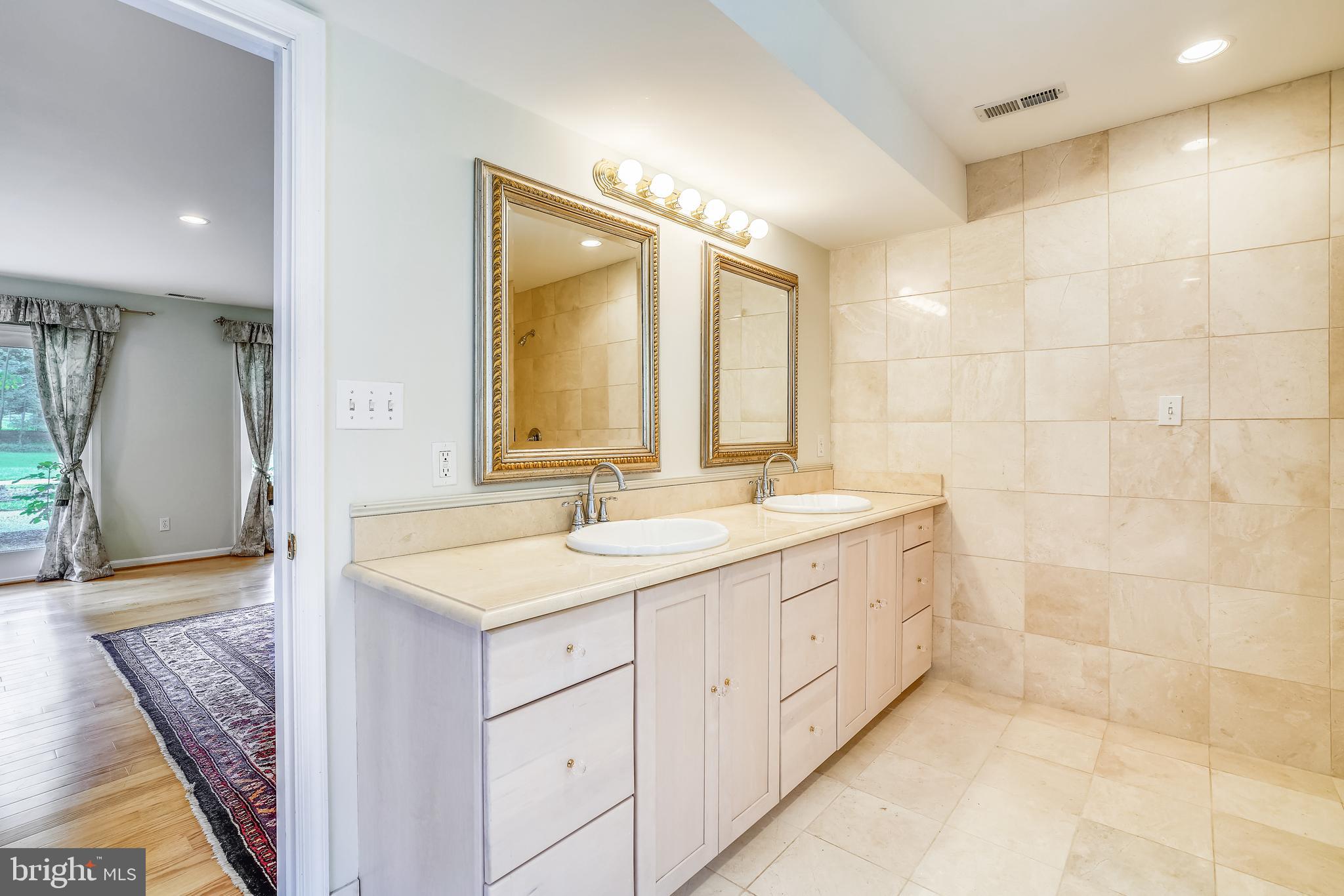 1728 Ruxton Road Towson, MD 21204 - Photo 55 of 61