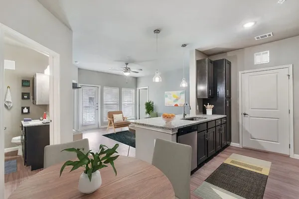 $1,289 | 3301 Gulf Freeway, Unit 14305, Texas City, TX 77568