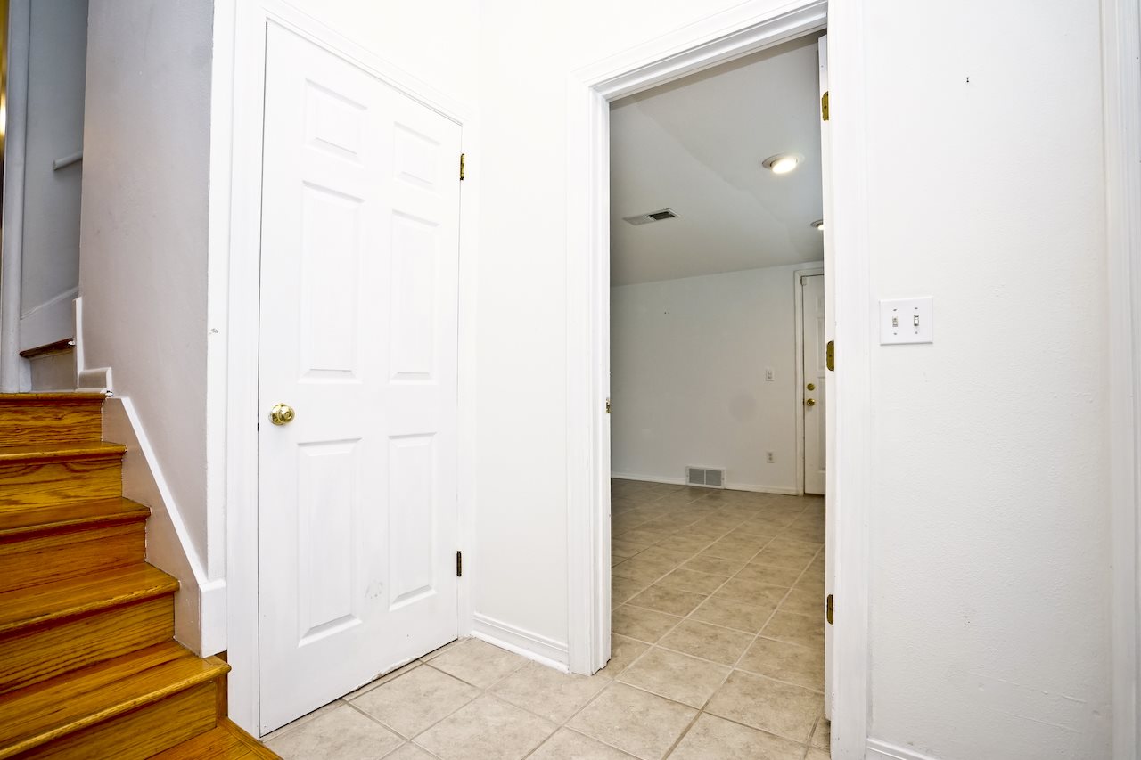 2363 Wisconsin Road Rockford, IL 61108 - Photo 6 of 24 Gallery Image 6