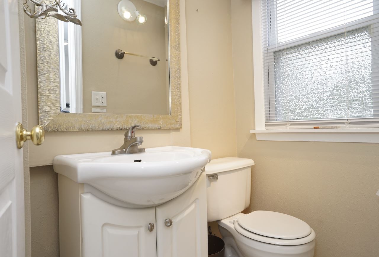2363 Wisconsin Road Rockford, IL 61108 - Photo 8 of 24 Gallery Image 8