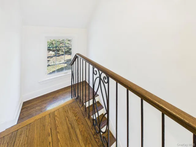 $1,098,000 | 7 Avondale Road, Yonkers, NY 10710