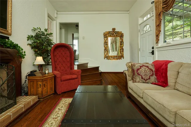 $1,098,000 | 7 Avondale Road, Yonkers, NY 10710