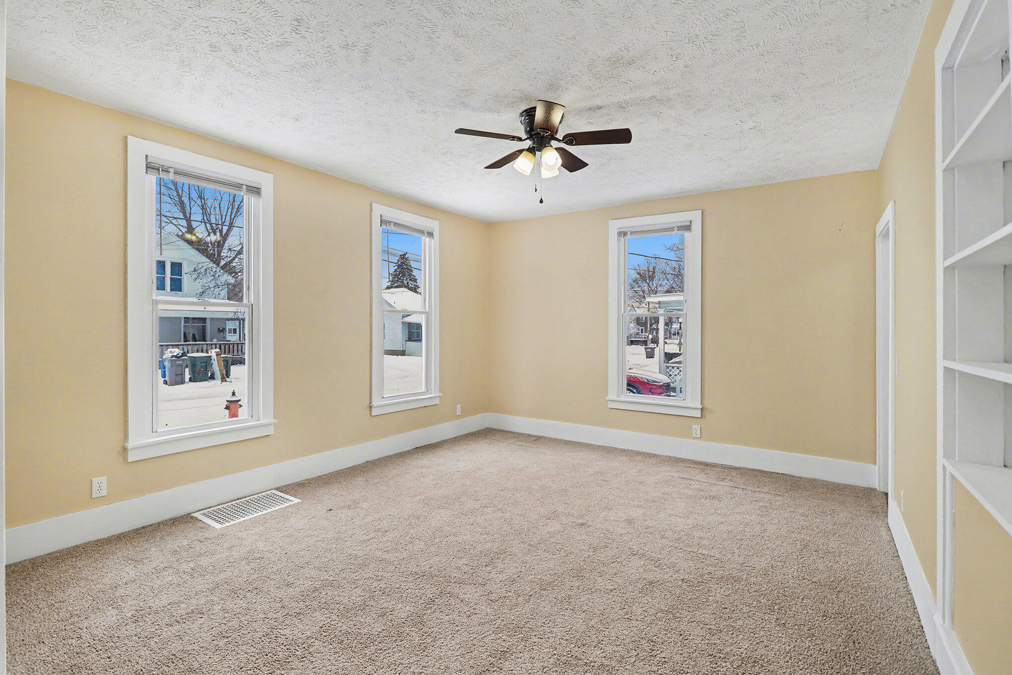 212 North Fourth Street Sturgis, MI 49091 - Photo 3 of 16 005_file_770