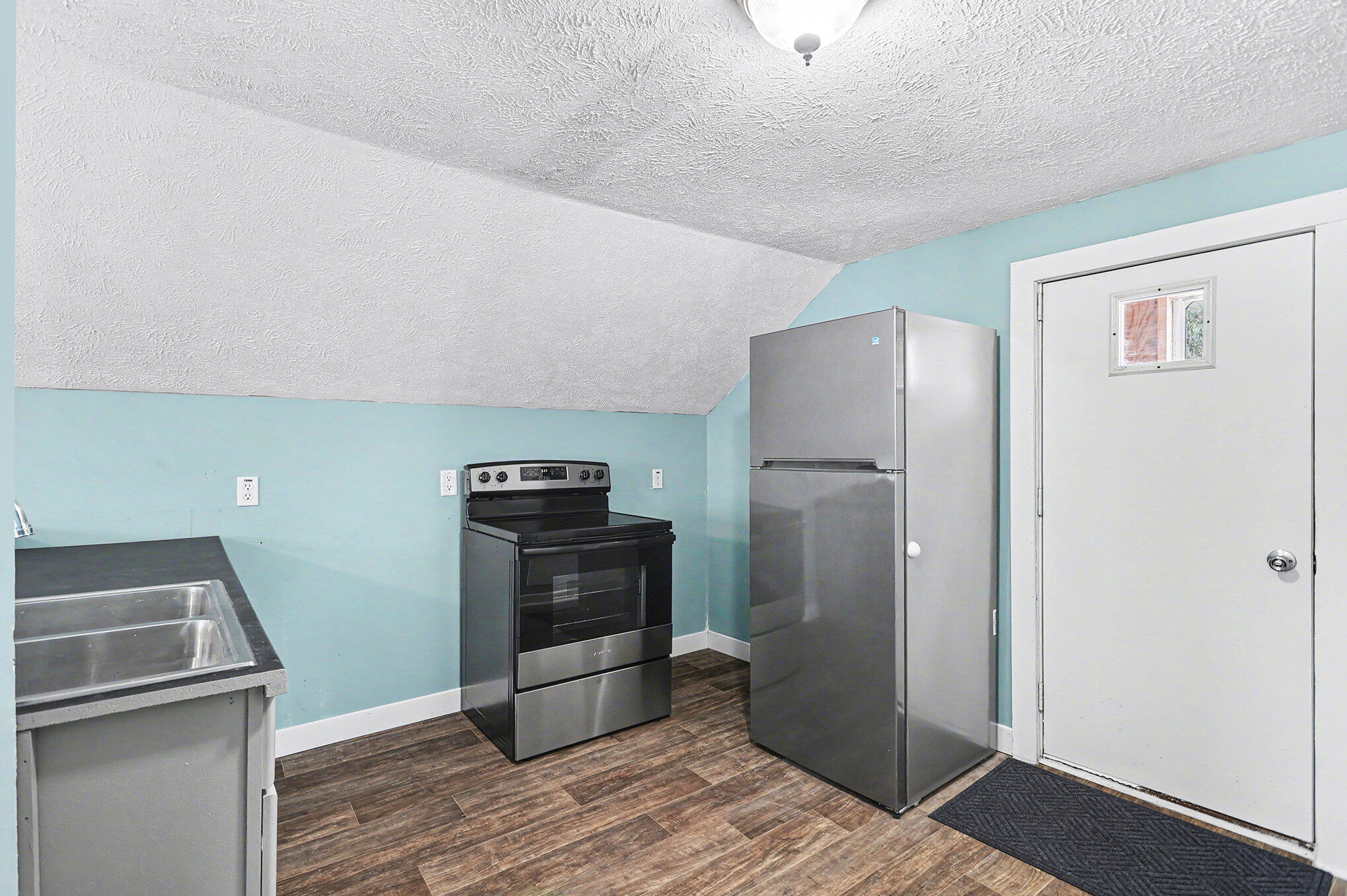 212 North Fourth Street Sturgis, MI 49091 - Photo 10 of 16 014_file_143