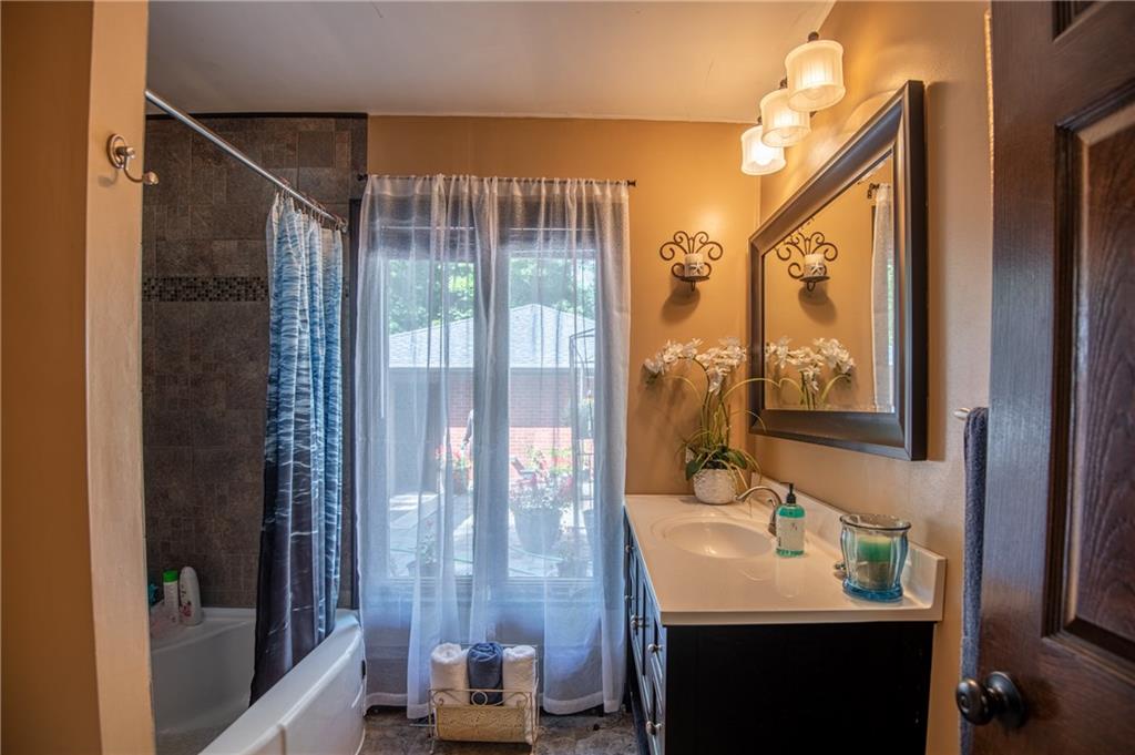 801 Koonce Road Hermitage, PA 16148 - Photo 14 of 25