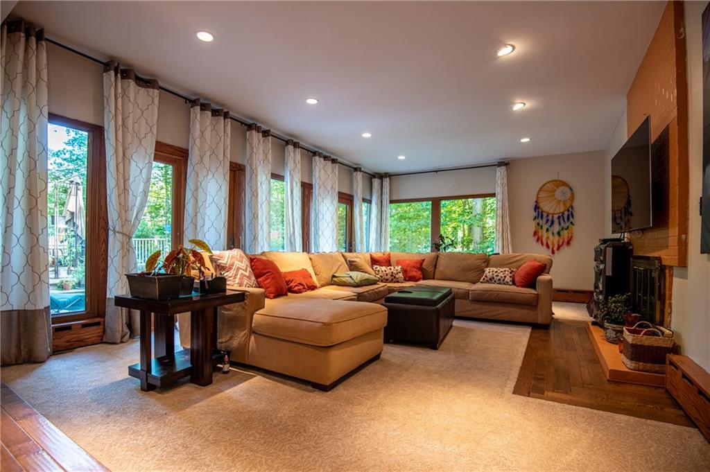 801 Koonce Road Hermitage, PA 16148 - Photo 6 of 25