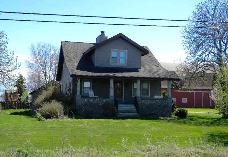 4567 West Freeland Road Saginaw, MI 48604 - Photo 1 of 38
