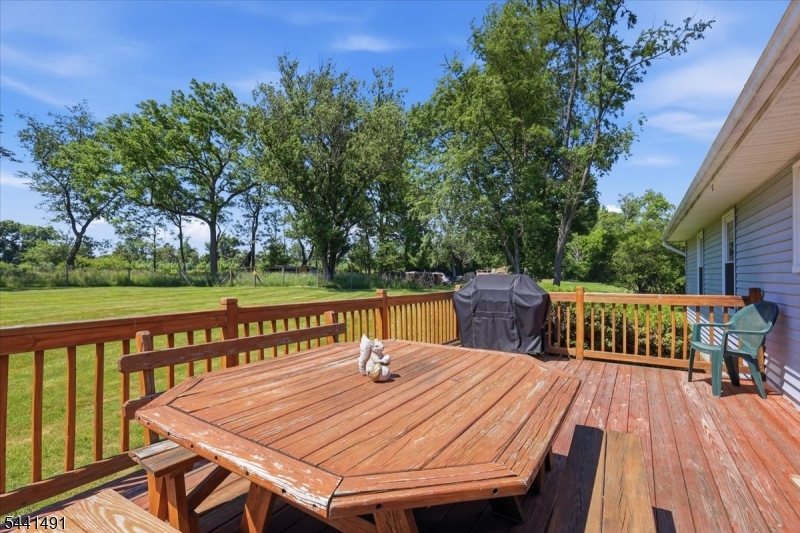 3 Countryside Road Columbia, NJ 07832 - Photo 9 of 42