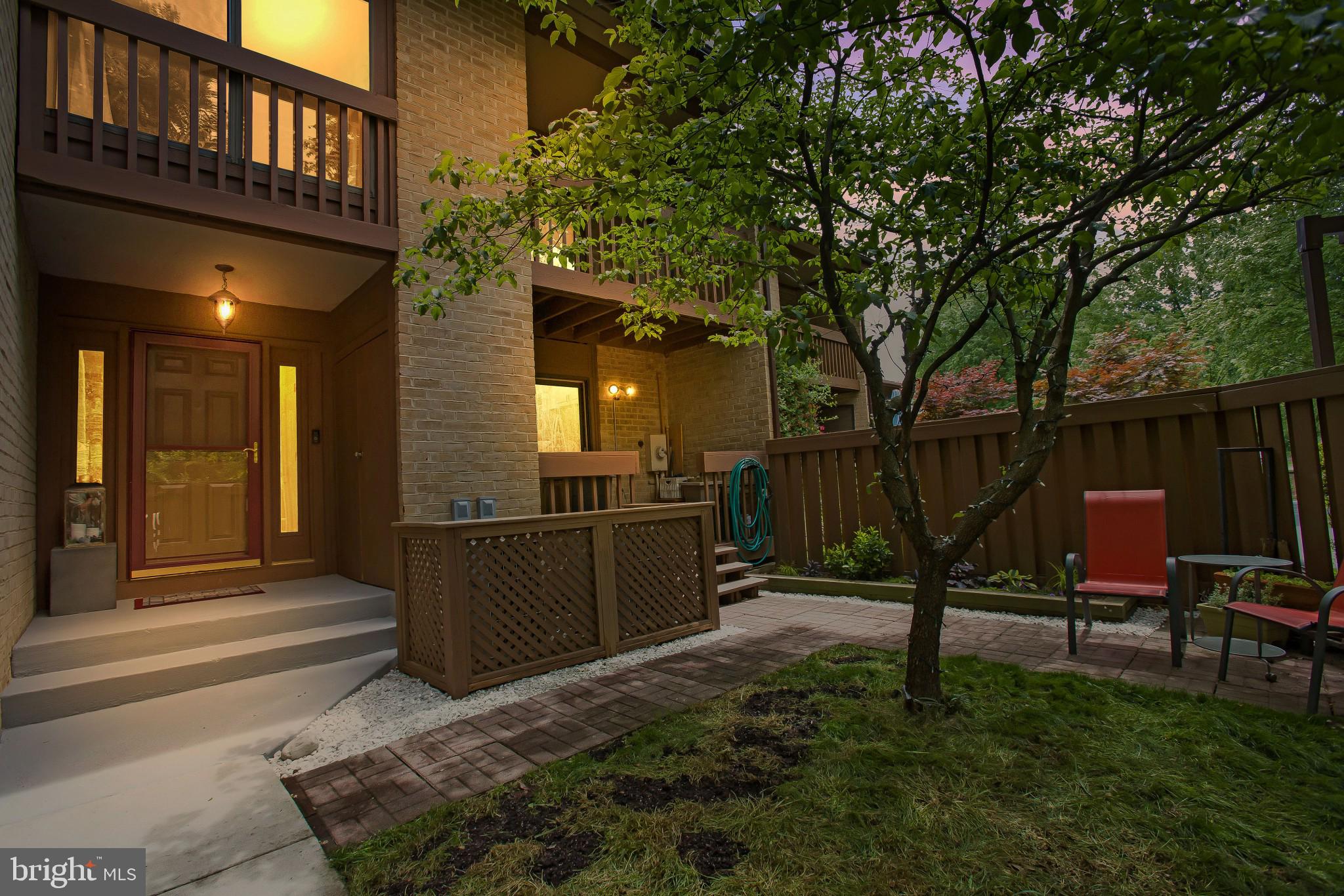 11224 Lagoon Lane Reston, VA 20191 - Photo 2 of 39