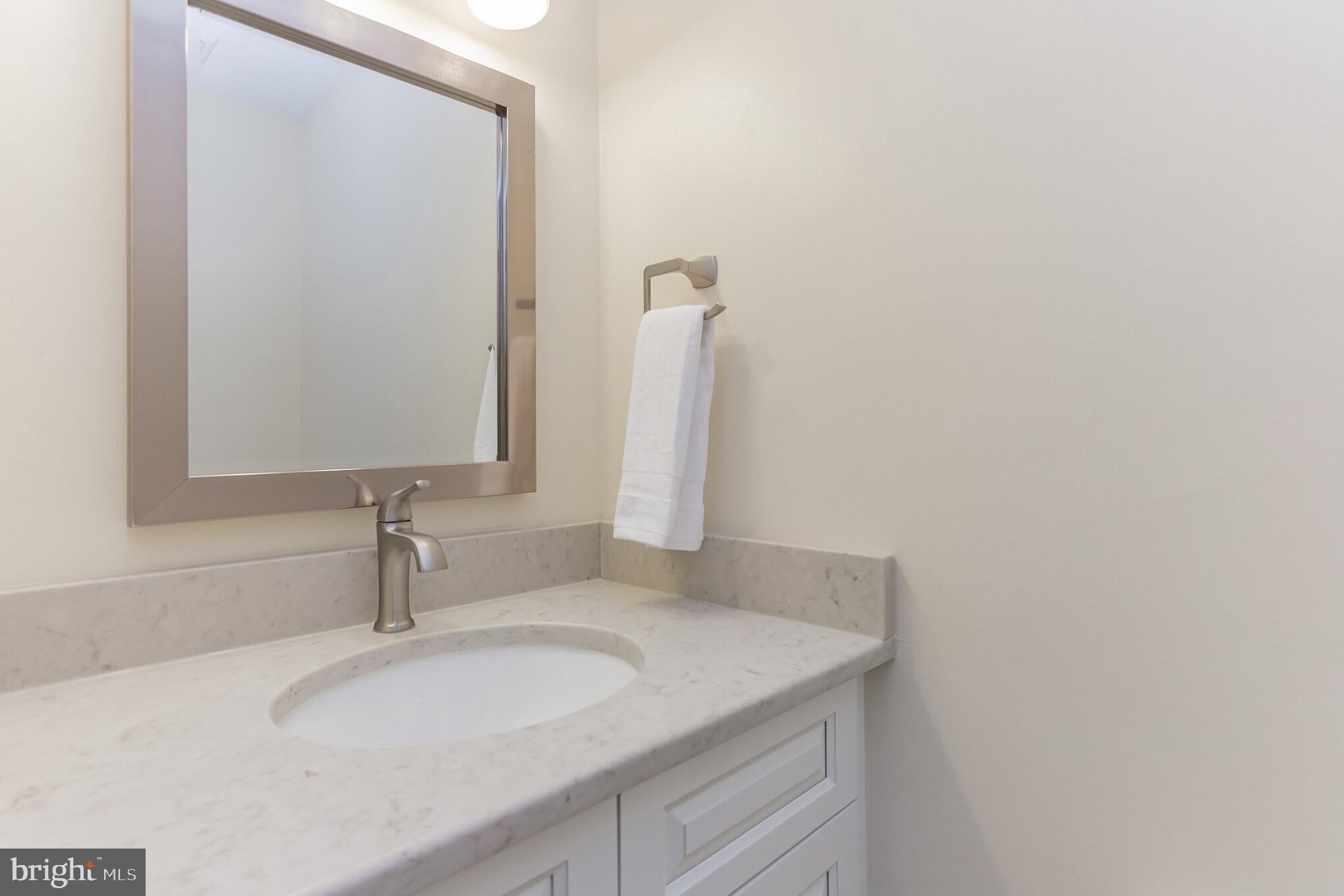 11224 Lagoon Lane Reston, VA 20191 - Photo 14 of 39