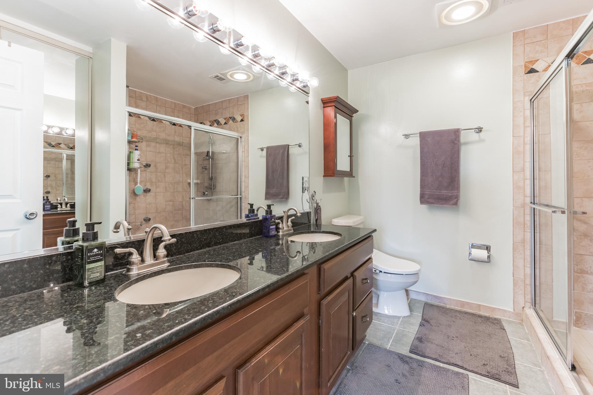 11224 Lagoon Lane Reston, VA 20191 - Photo 18 of 39