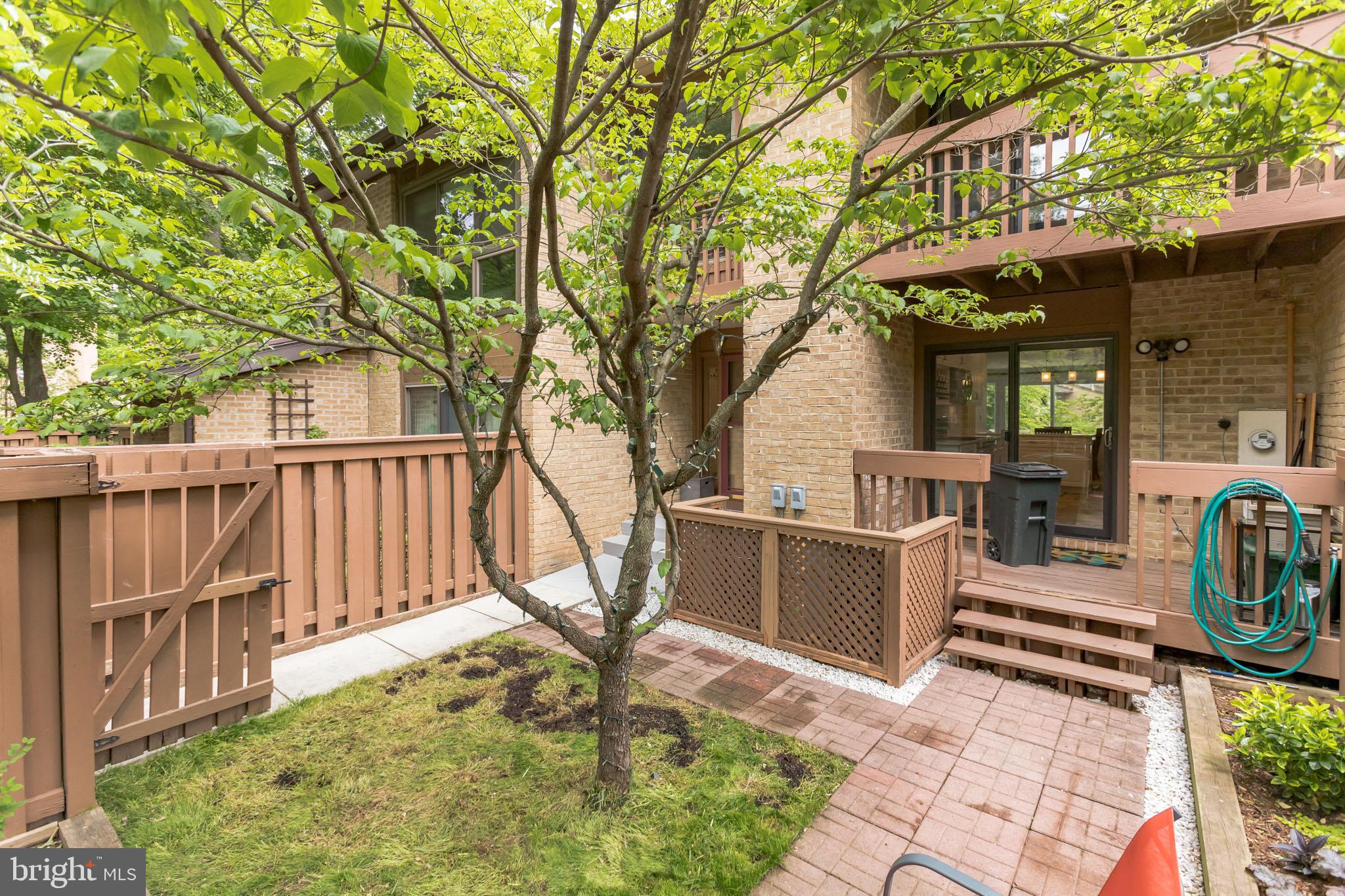 11224 Lagoon Lane Reston, VA 20191 - Photo 3 of 39
