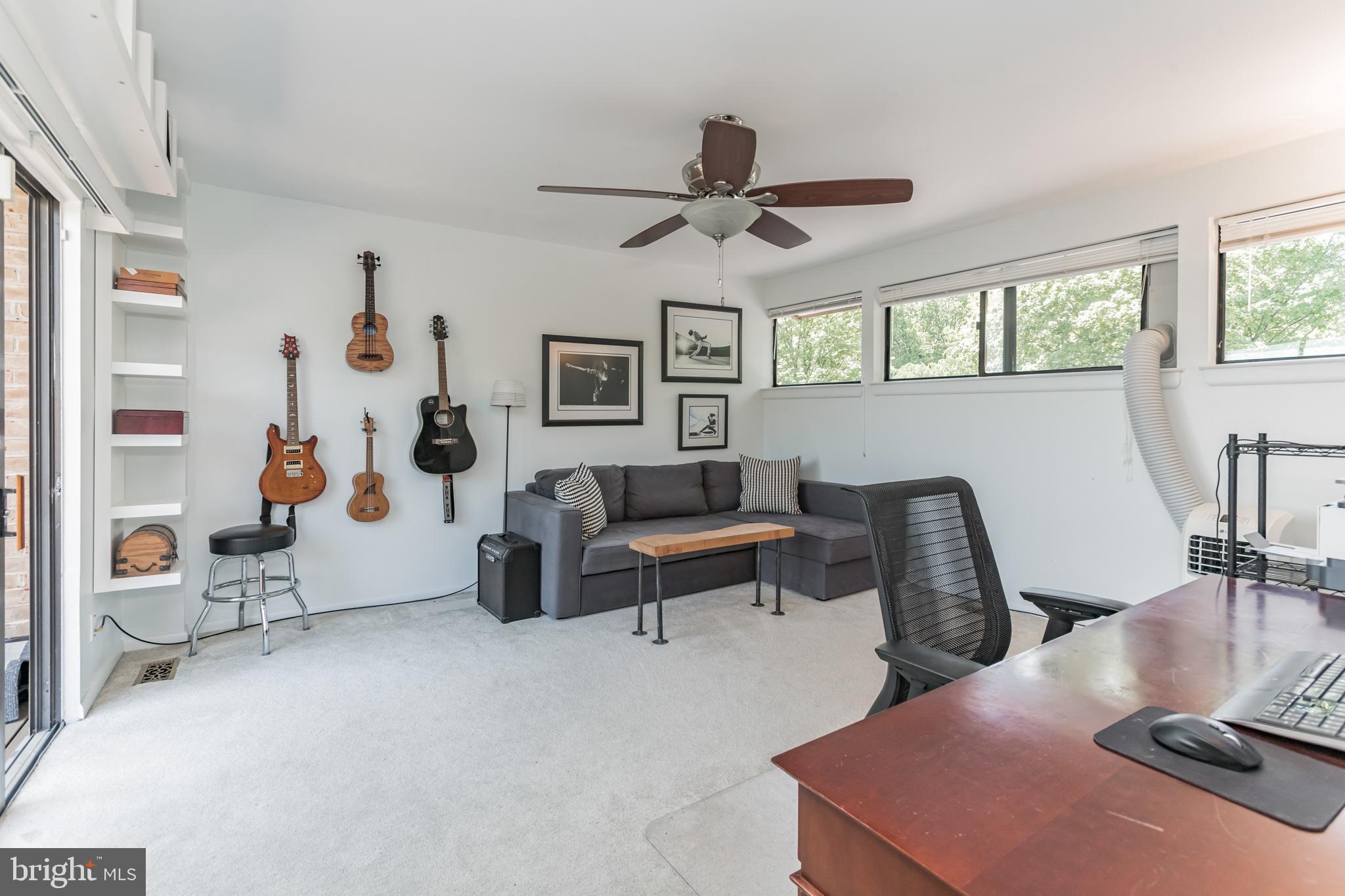 11224 Lagoon Lane Reston, VA 20191 - Photo 24 of 39