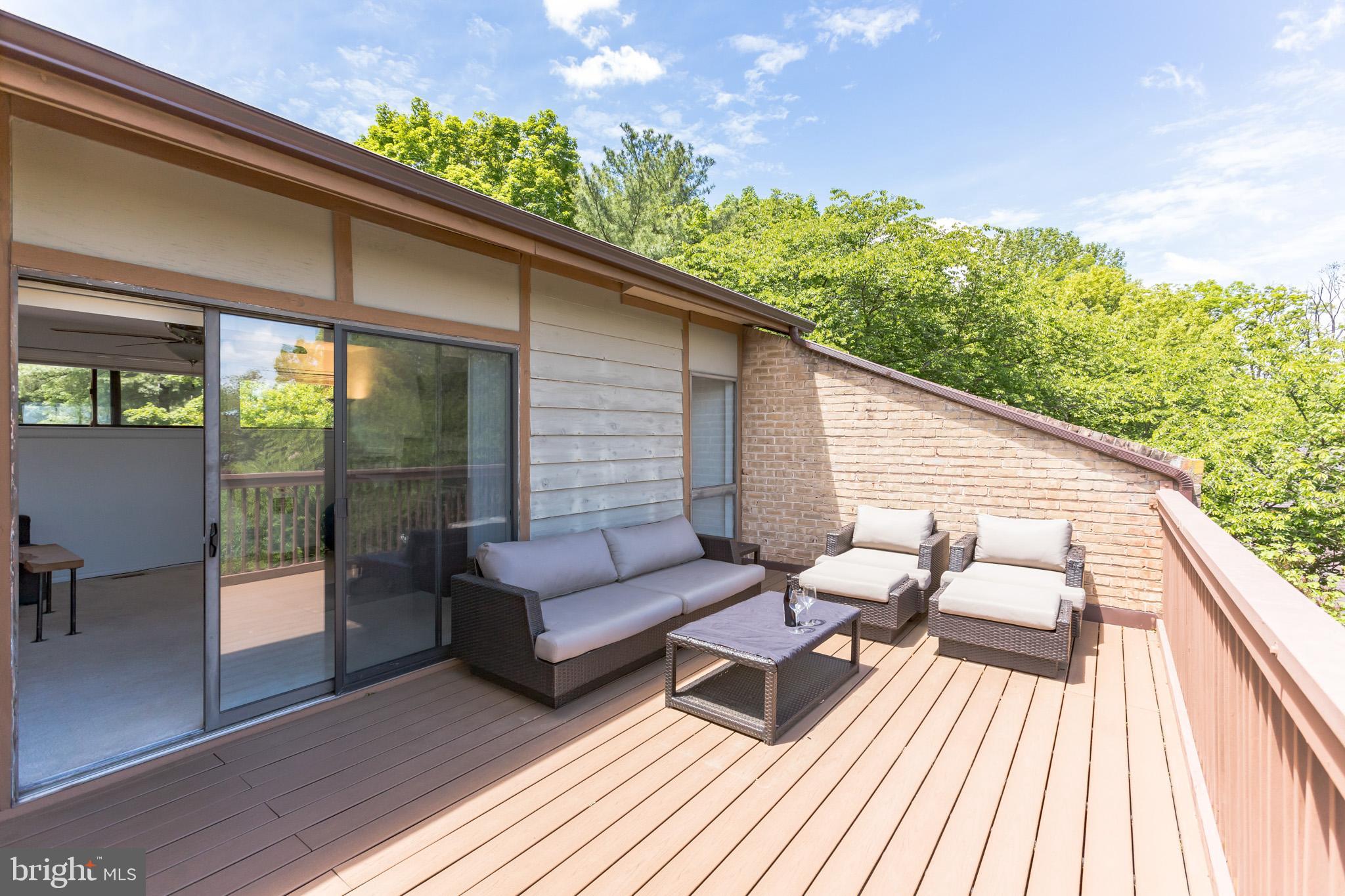 11224 Lagoon Lane Reston, VA 20191 - Photo 26 of 39