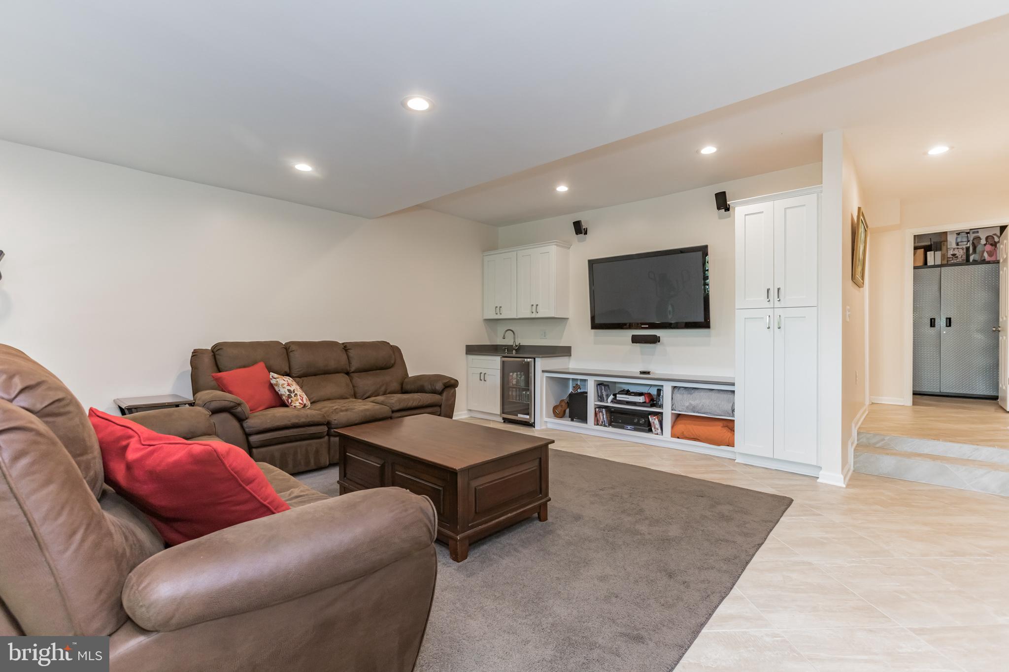 11224 Lagoon Lane Reston, VA 20191 - Photo 28 of 39