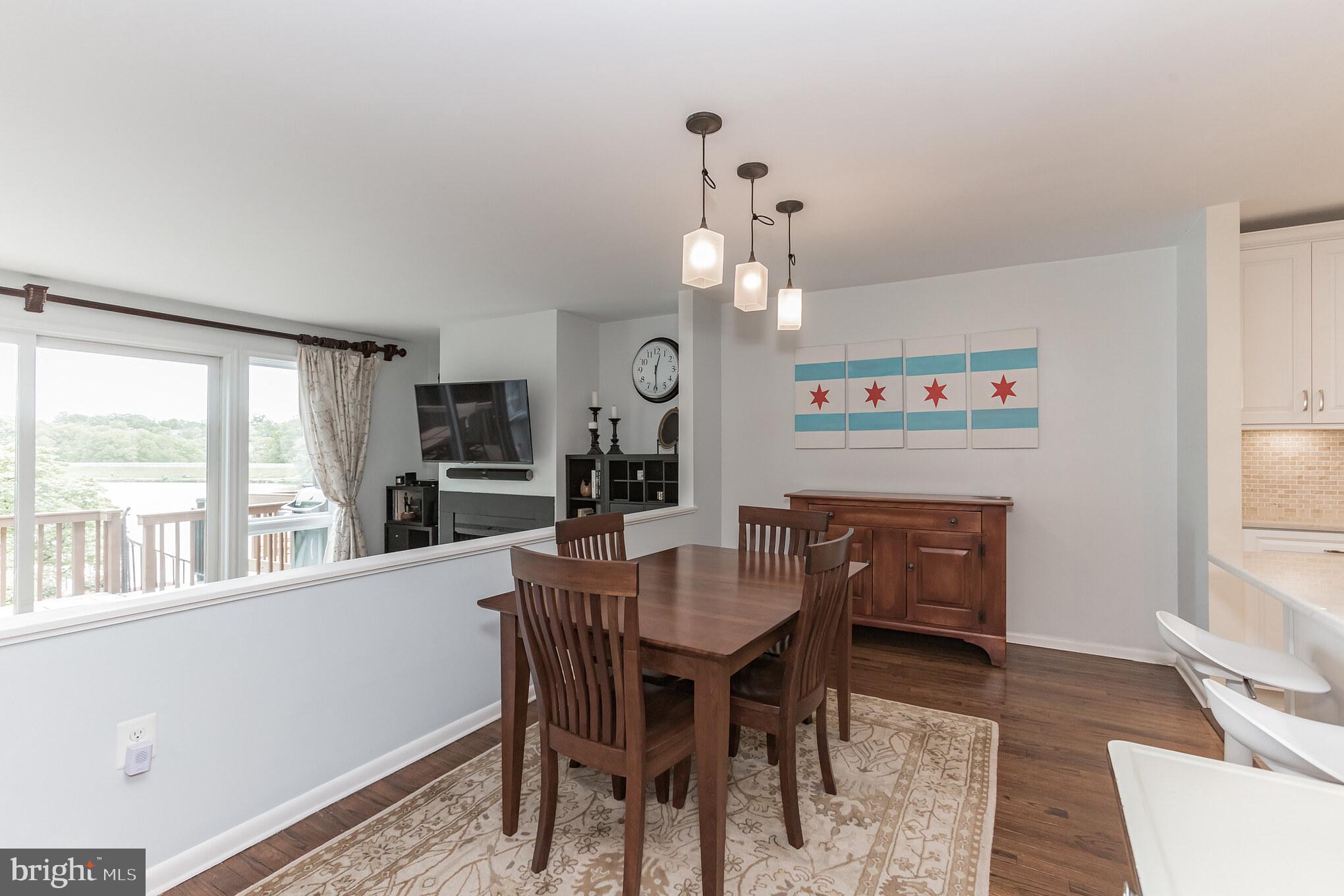 11224 Lagoon Lane Reston, VA 20191 - Photo 4 of 39