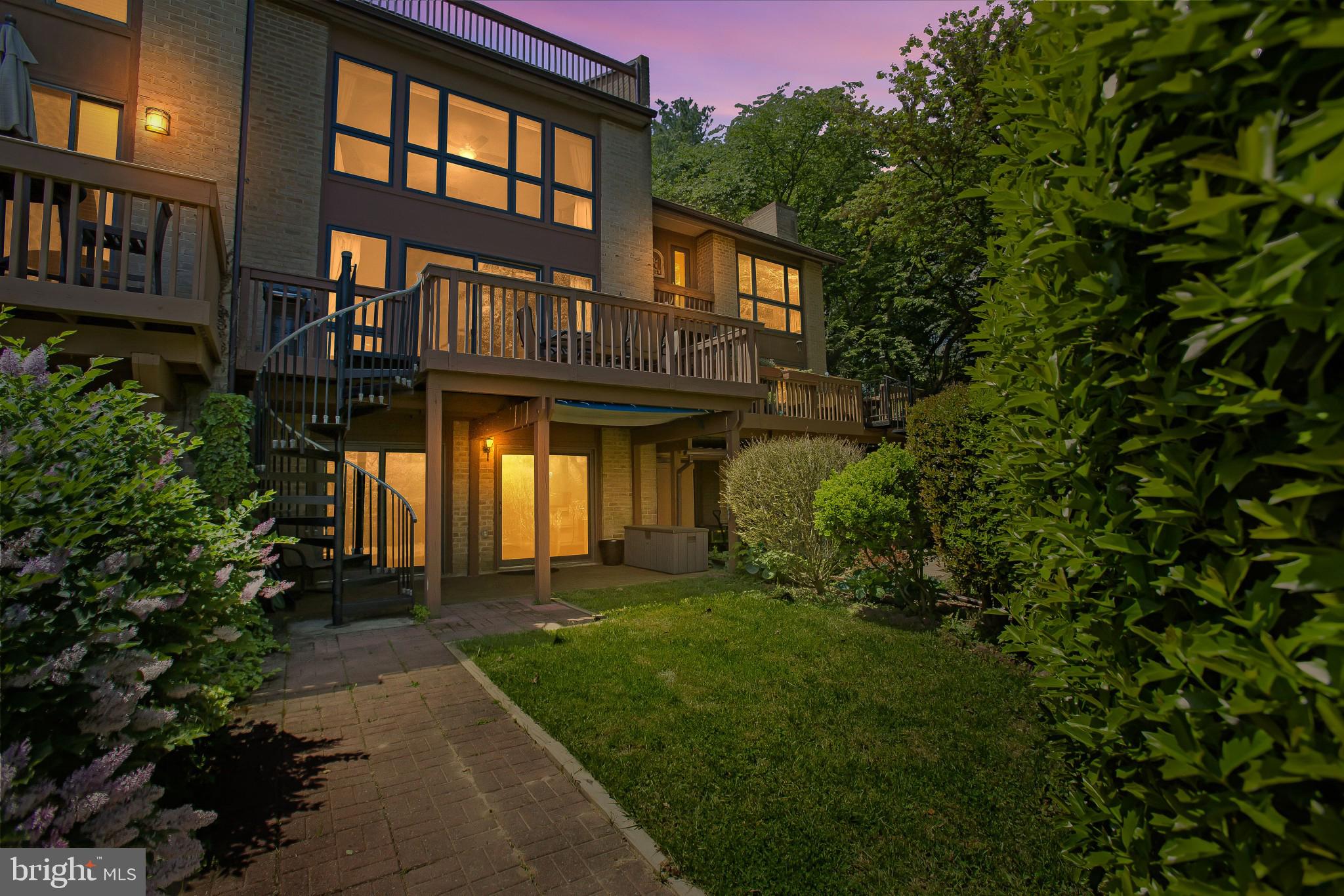 11224 Lagoon Lane Reston, VA 20191 - Photo 31 of 39