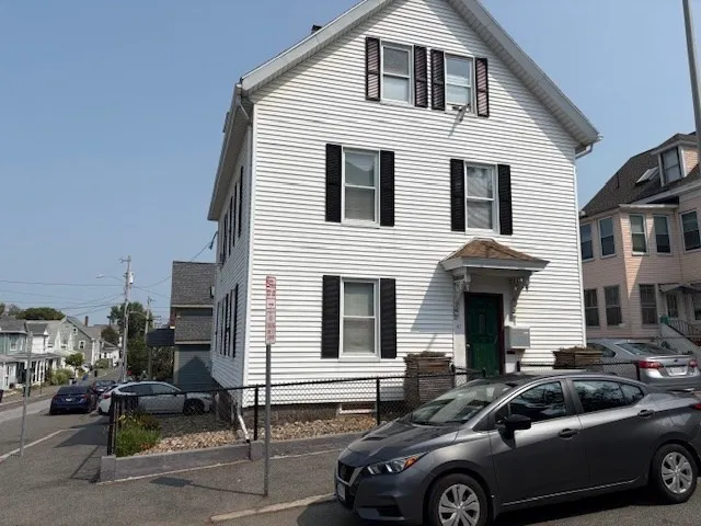 $1,850 | 41 Pond Street, Unit 3, Beverly, MA 01915