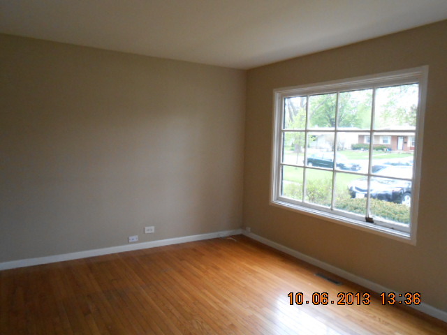 321 Raupp Boulevard Buffalo Grove, IL 60089 - Photo 4 of 7
