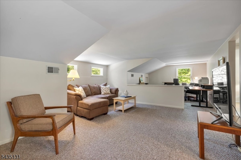 18 Stiles Road Warren, NJ 07059 - Photo 19 of 36