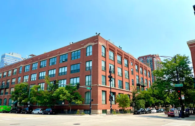 $2,700 | 1727 South Indiana Avenue, Unit 201, Chicago, IL 60616