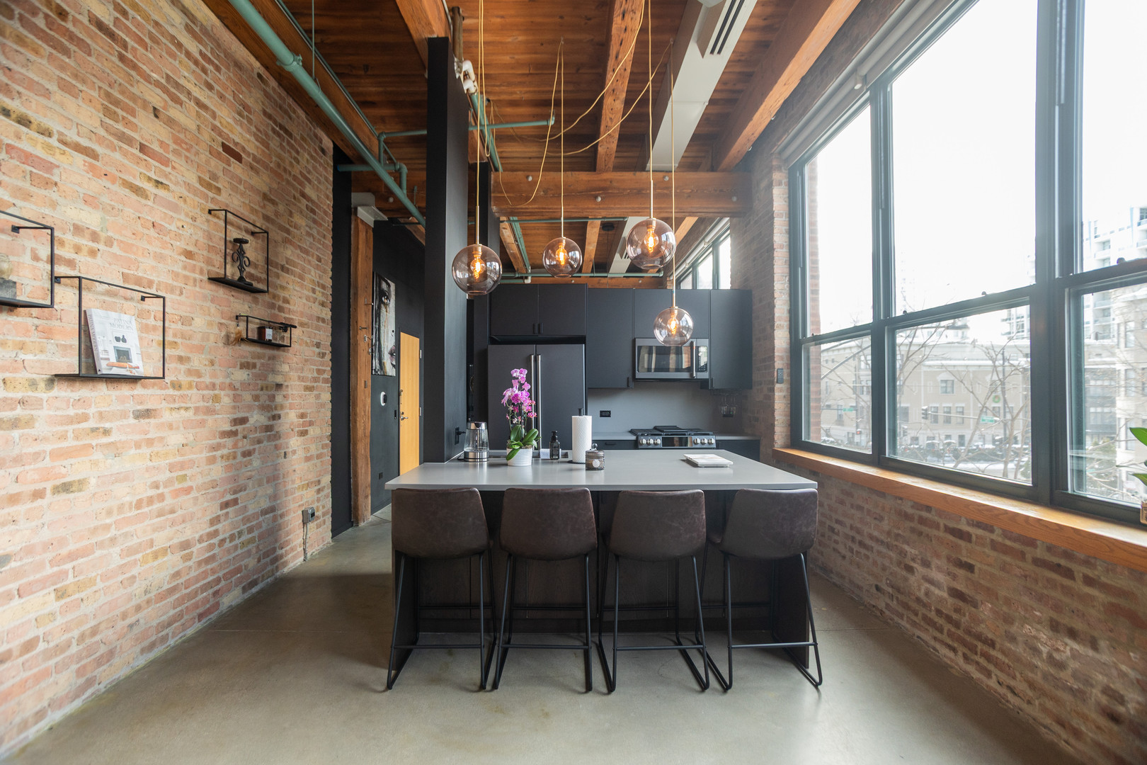 1727 South Indiana Avenue, Unit 201 Chicago, IL 60616 - Photo 5 of 12 a dining room with furniture and window