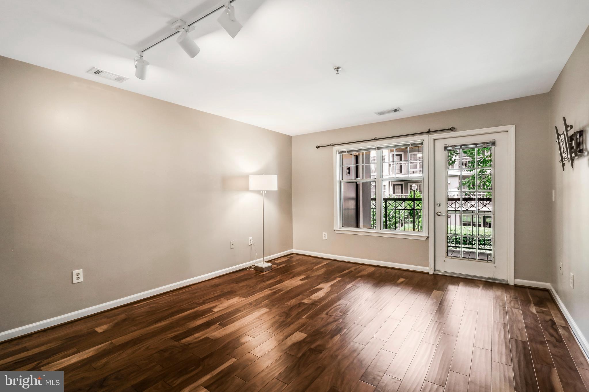 5565 Seminary Road, Unit 211 Falls Church, VA 22041 - Photo 11 of 24 Living room