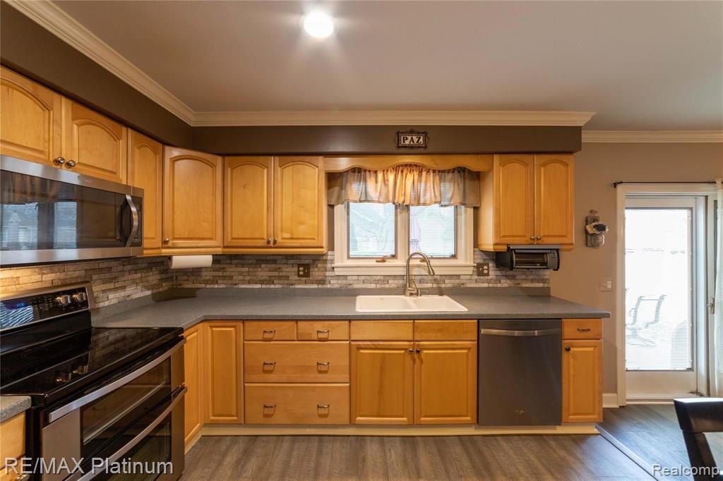 624 Buckingham Road Canton, MI 48188 - Photo 6 of 28