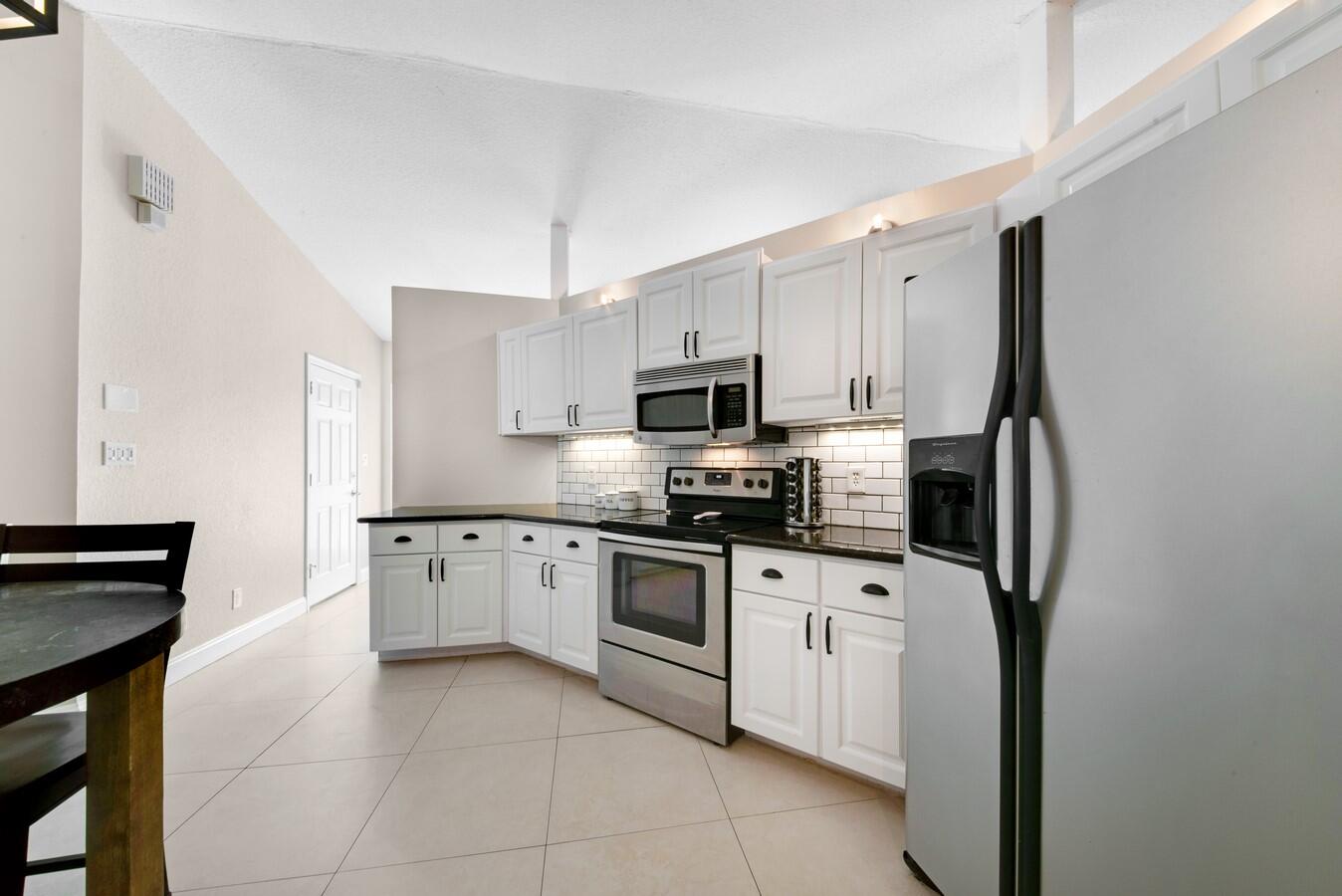 399 Apache Lane Boca Raton, FL 33487 - Photo 13 of 41 Updated Kitchen