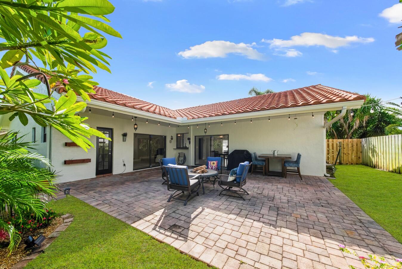 399 Apache Lane Boca Raton, FL 33487 - Photo 25 of 41 Back of Home