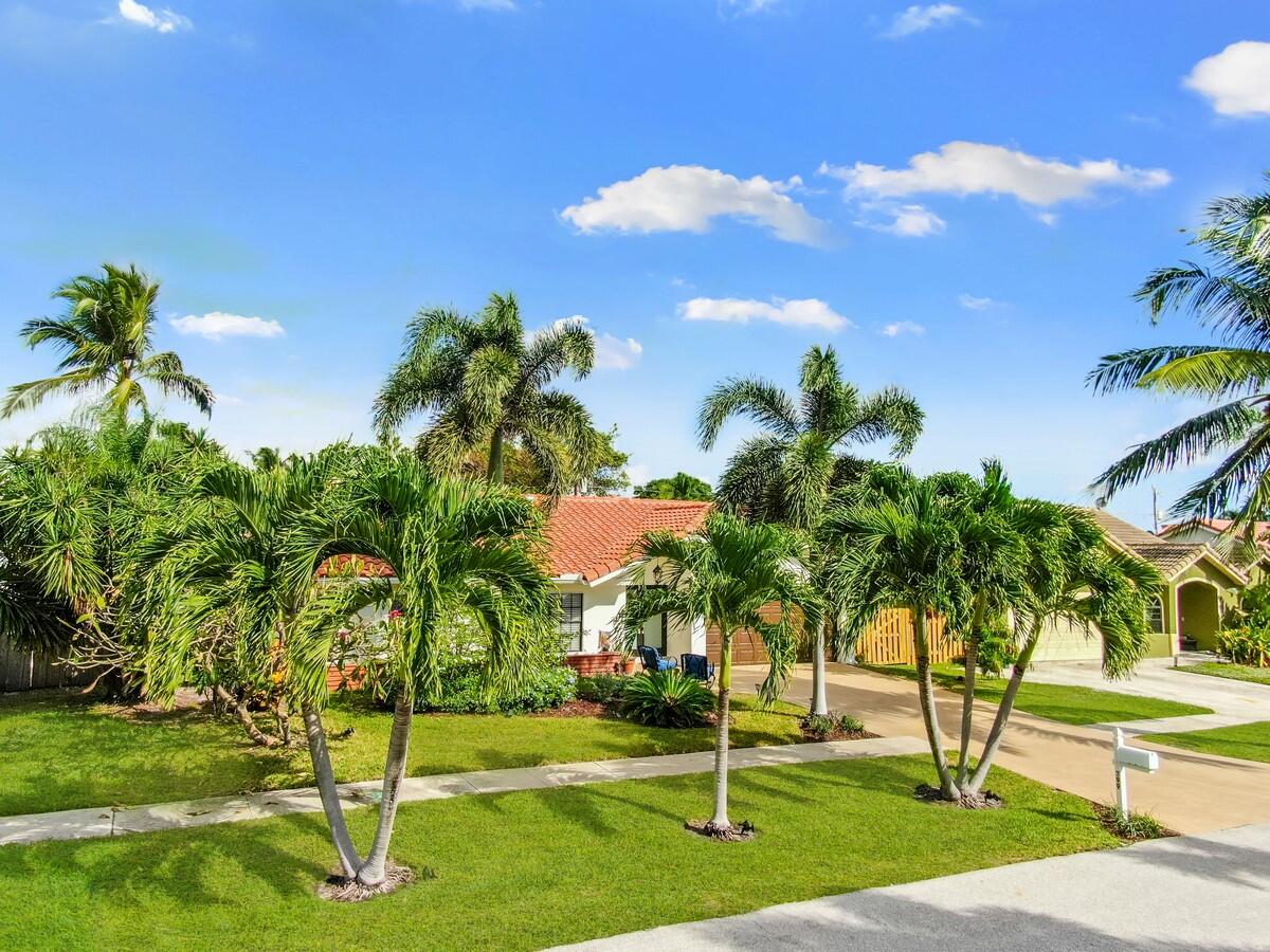 399 Apache Lane Boca Raton, FL 33487 - Photo 32 of 41 Aerial