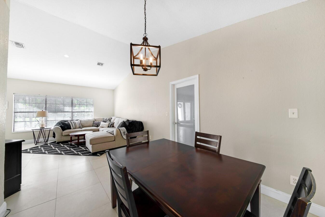 399 Apache Lane Boca Raton, FL 33487 - Photo 5 of 41 Neutral Flooring