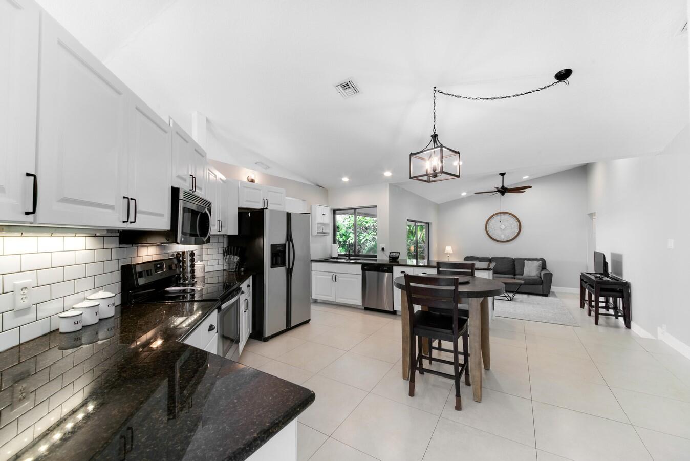 399 Apache Lane Boca Raton, FL 33487 - Photo 6 of 41 Updated Kitchen