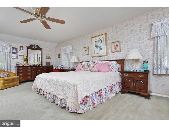 324 Nottingham Road Woodbury, NJ 08096 - Photo 13 of 24 Master Bedroom