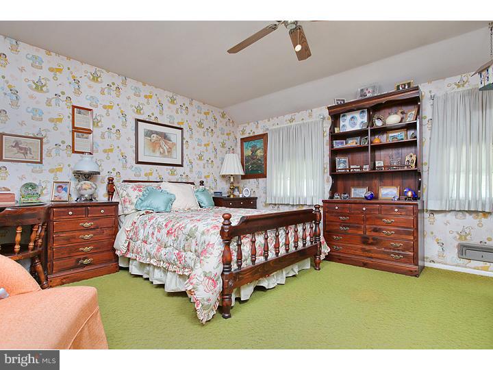 324 Nottingham Road Woodbury, NJ 08096 - Photo 15 of 24 Bedroom 2