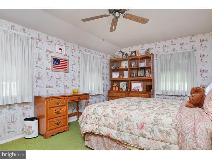324 Nottingham Road Woodbury, NJ 08096 - Photo 18 of 24 Bedroom 4