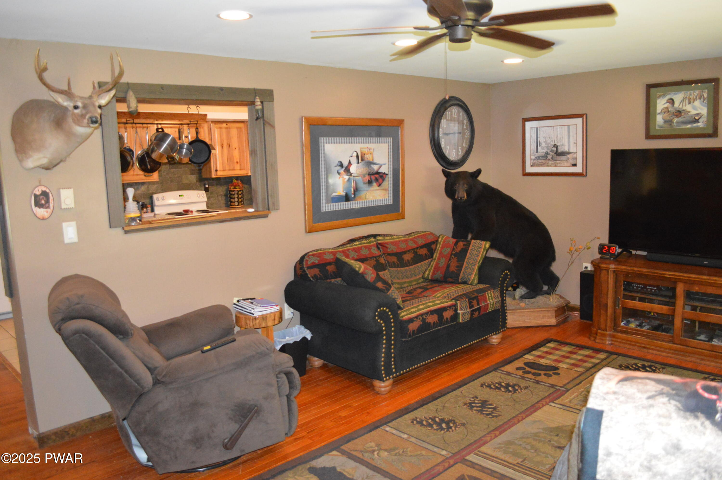 292 Well Road Greeley, PA 18425 - Photo 16 of 24 DSC_0457