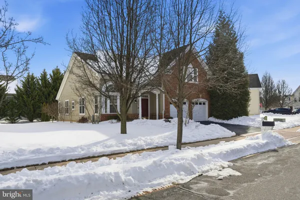 a street sign on the side of a road