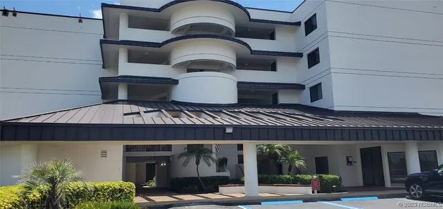 a close view of sink