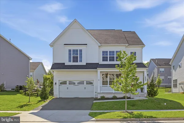 $975,000 | 18003 Lake Front Circle, Round Hill, VA 20141