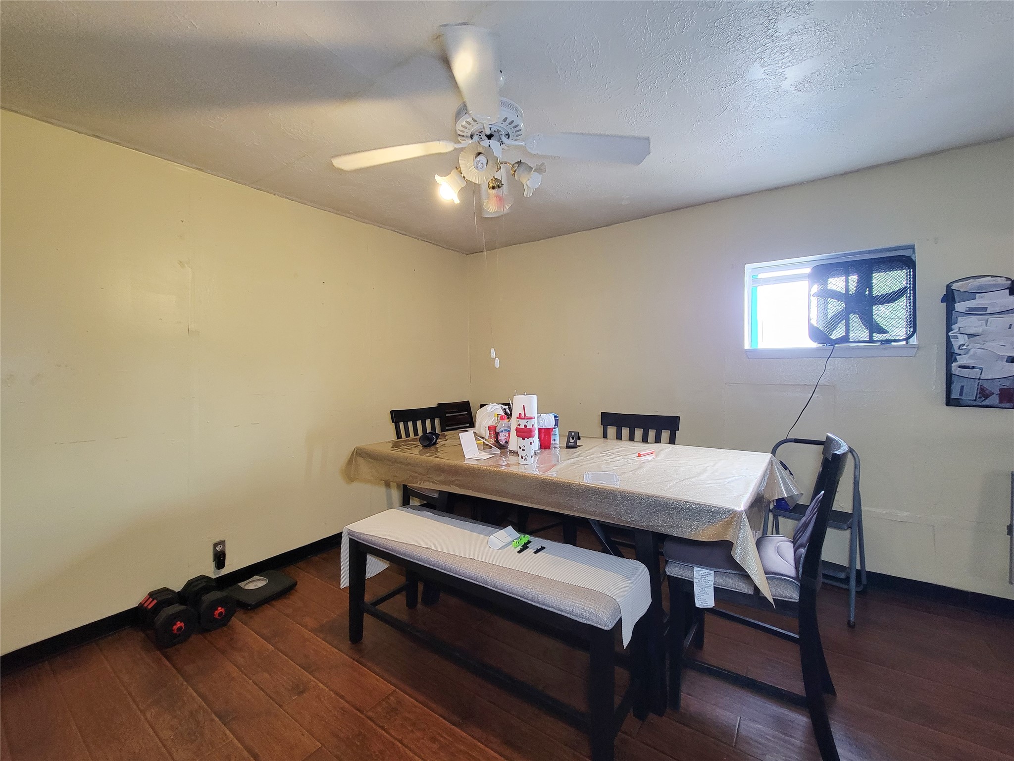 418 Bishop Street Houston, TX 77009 - Photo 21 of 32 a view of a dining room with furniture and wooden floor