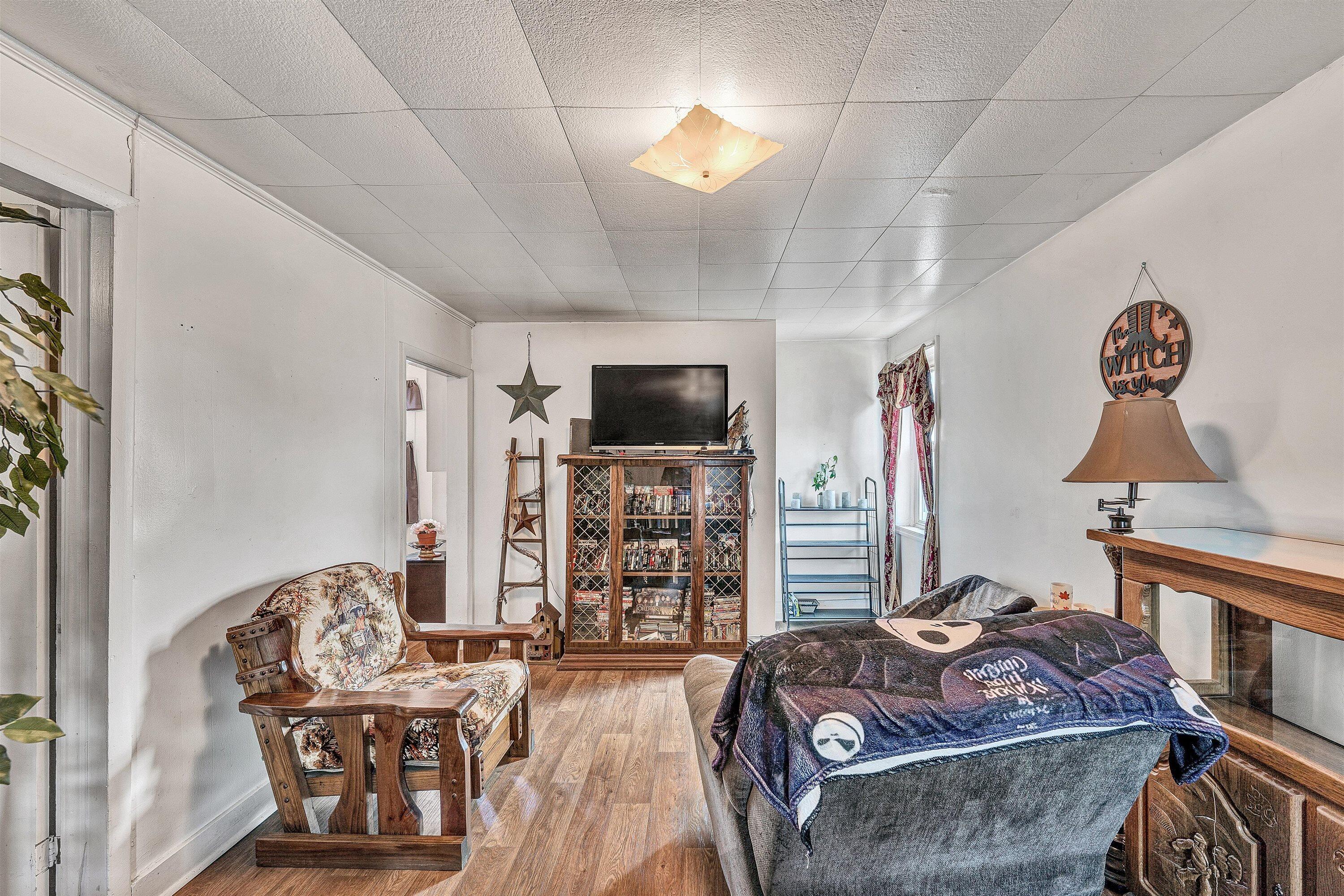 218 Maple Street Salem, VA 24153 - Photo 5 of 23 08-DSC04495