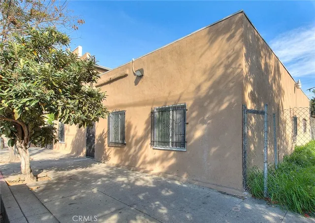 $1,100,000 | 10606-10608 Avalon Boulevard, Los Angeles, CA 90003