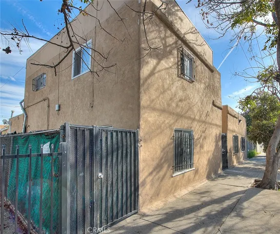 $1,100,000 | 10606-10608 Avalon Boulevard, Los Angeles, CA 90003