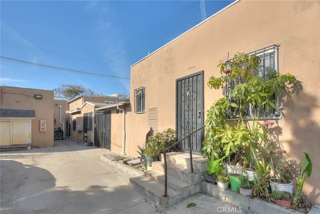 $1,100,000 | 10606-10608 Avalon Boulevard, Los Angeles, CA 90003