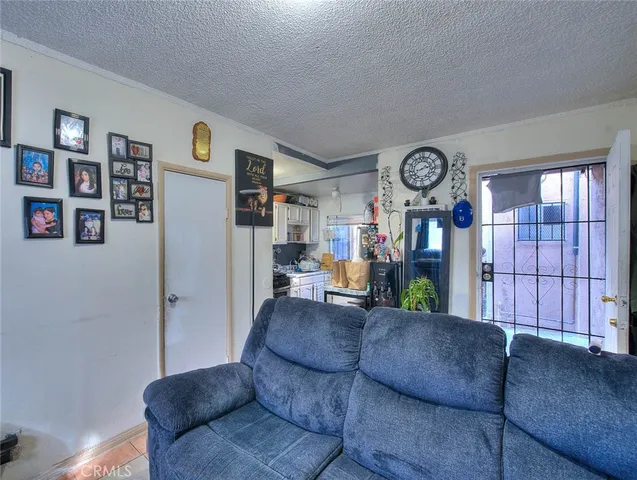 $1,100,000 | 10606-10608 Avalon Boulevard, Los Angeles, CA 90003