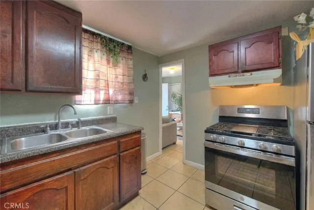 $1,100,000 | 10606-10608 Avalon Boulevard, Los Angeles, CA 90003