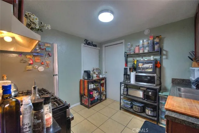 $1,100,000 | 10606-10608 Avalon Boulevard, Los Angeles, CA 90003